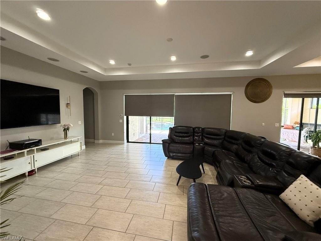 10124 Belcrest Blvd - Photo 3 of 26