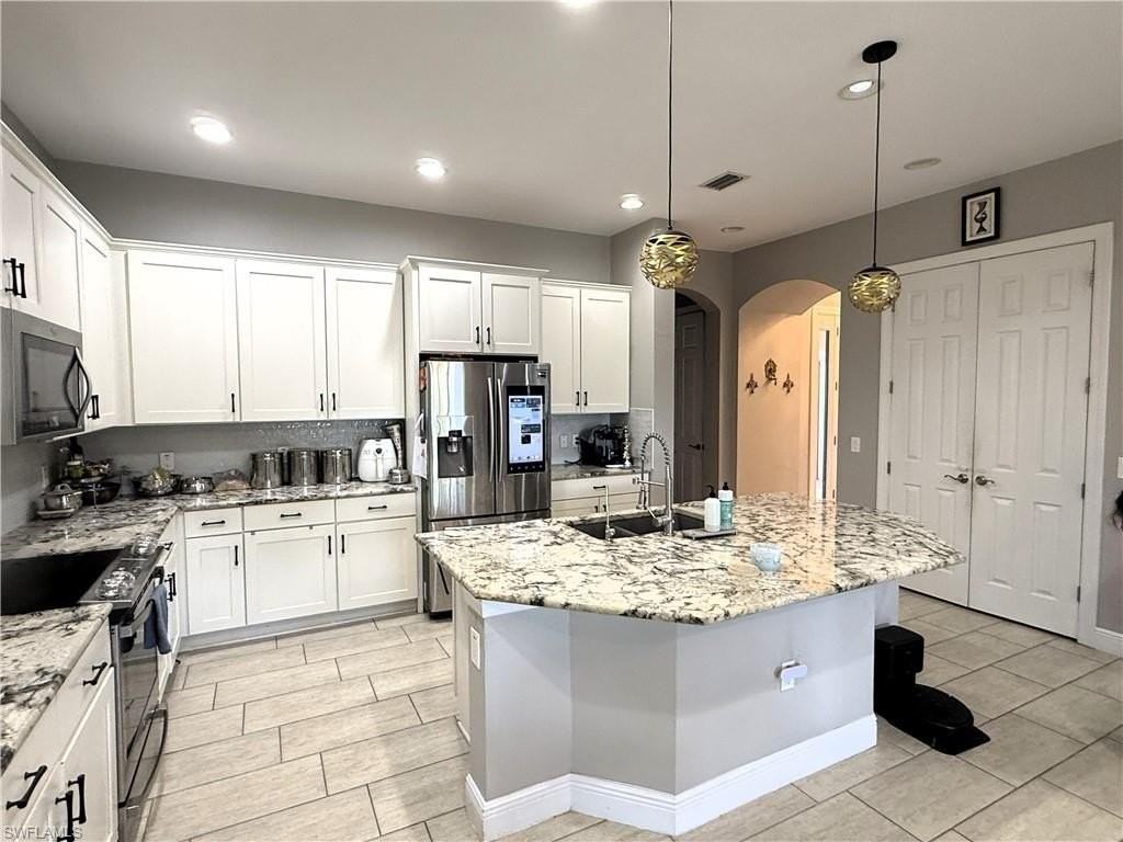 10124 Belcrest Blvd - Photo 7 of 26