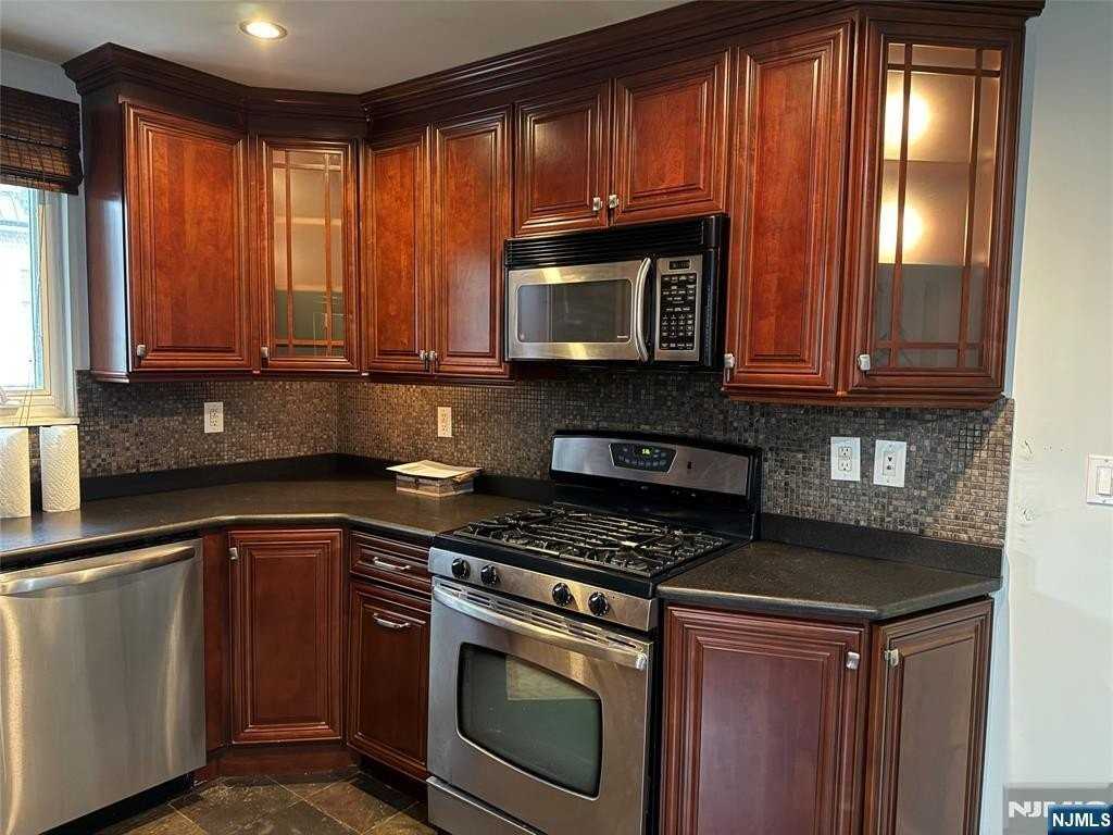 71 Boulevard - Photo 2 of 8