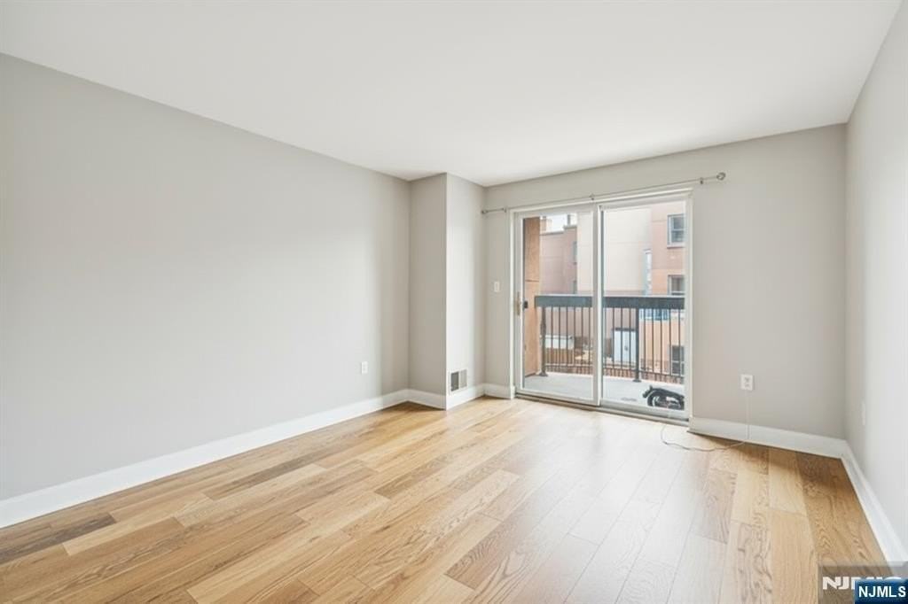 403 Hancock Ct - Photo 7 of 17