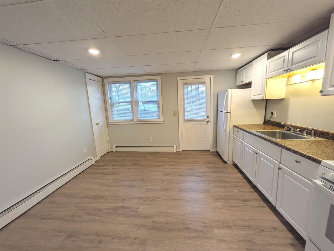 3 S Shore Rd #6 - Photo 3 of 18