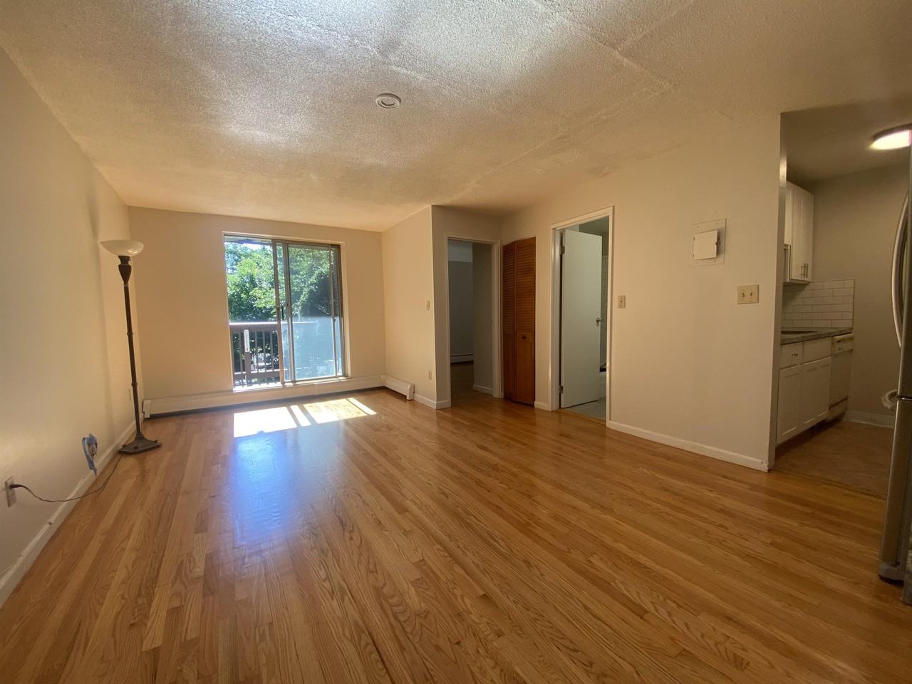 142 Kenrick - 11Apt 11 #11 - Photo 2 of 8