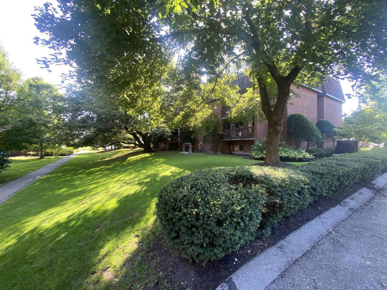 142 Kenrick - 11Apt 11 #11 - Photo 5 of 8