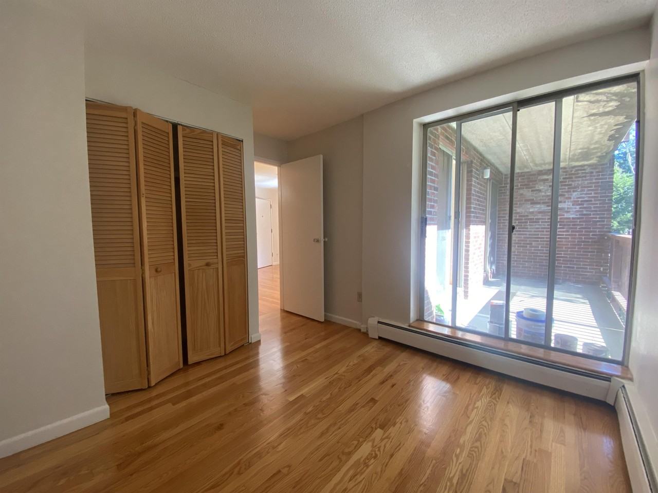 142 Kenrick - 11Apt 11 #11 - Photo 6 of 8