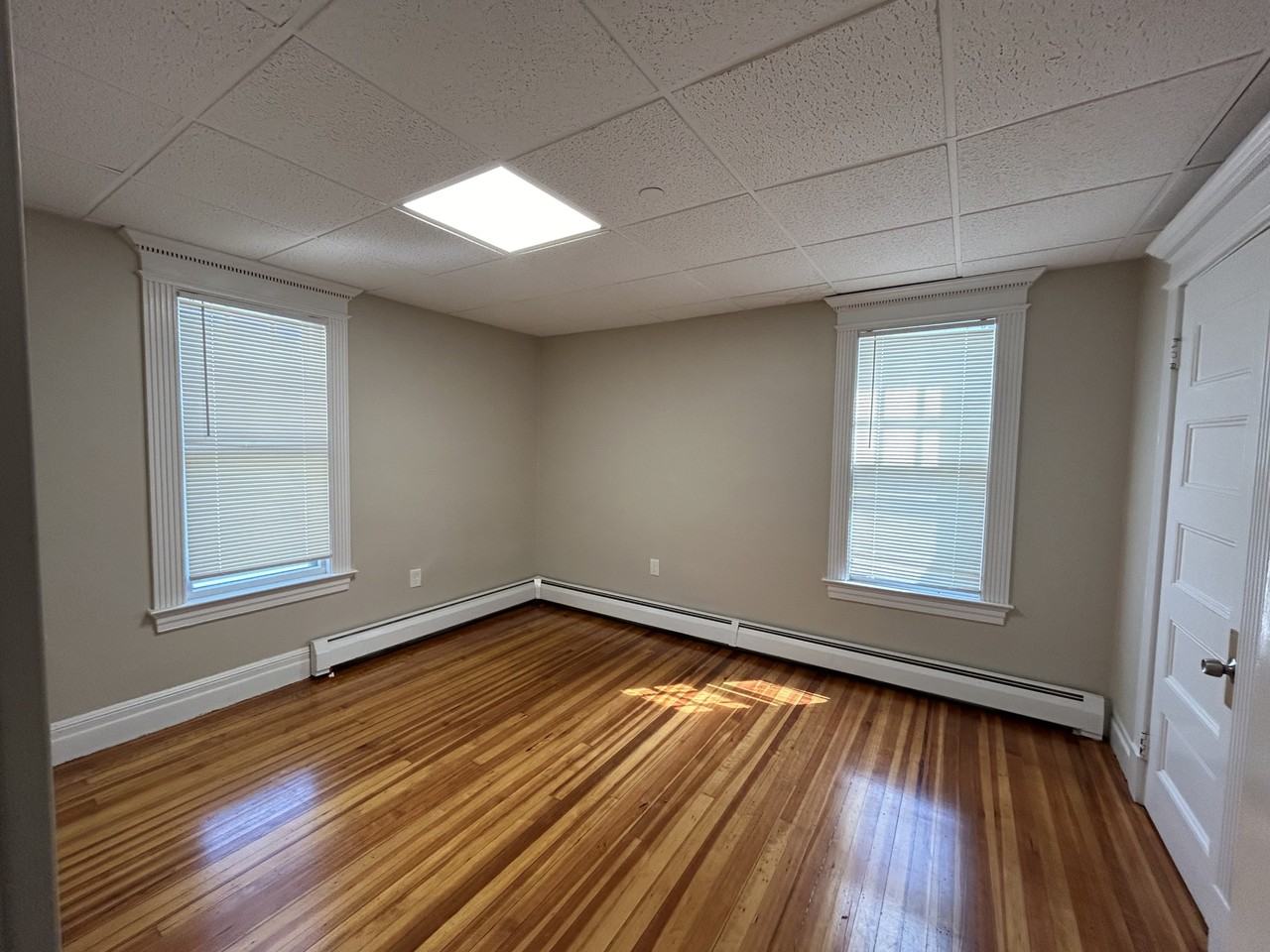 36 Roxbury St #1 - Photo 4 of 21