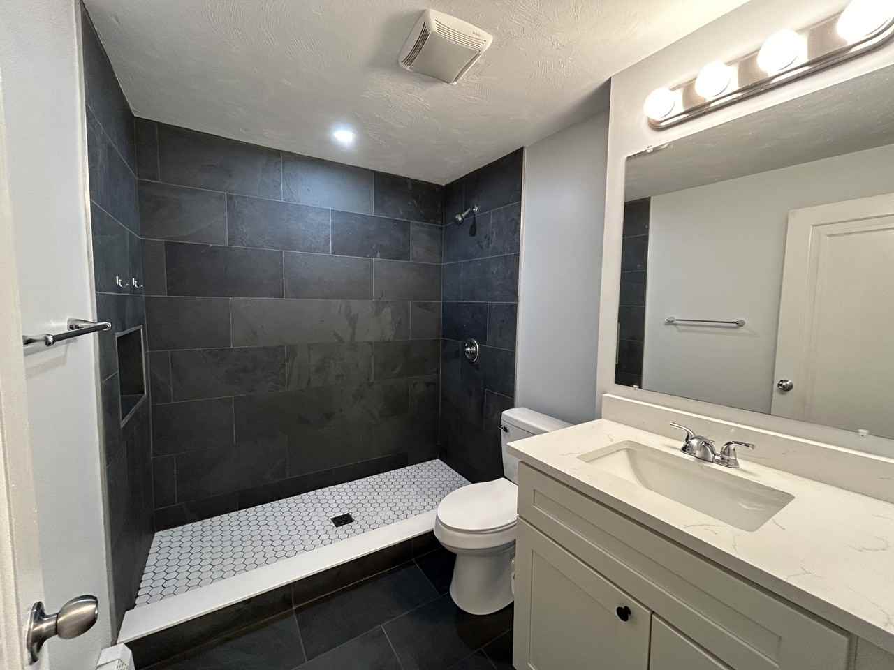 36 Roxbury St #1 - Photo 6 of 21