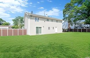 featured image of 1707 Manatuck Blvd #1