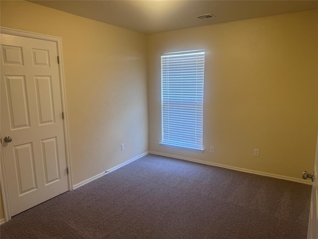 9605 Sw 16th St - Photo 6 of 12