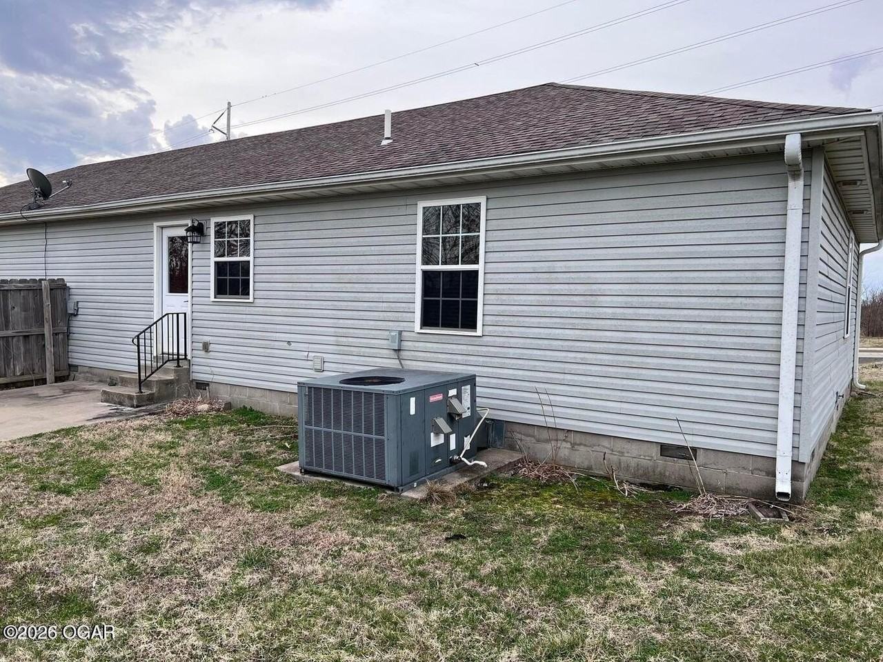 2019 W 26th St - Photo 7 of 8