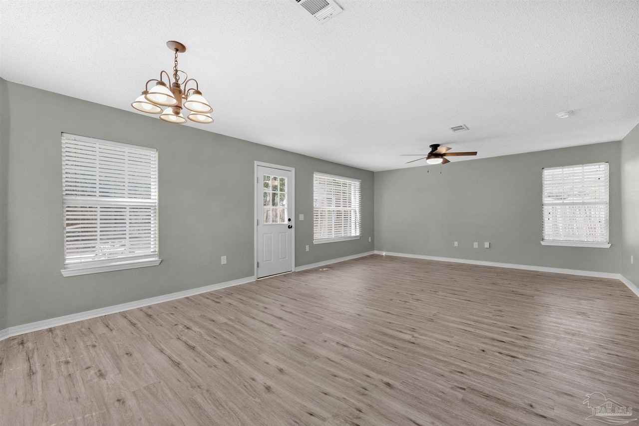 6707 Cedar Ridge Cir - Photo 5 of 31