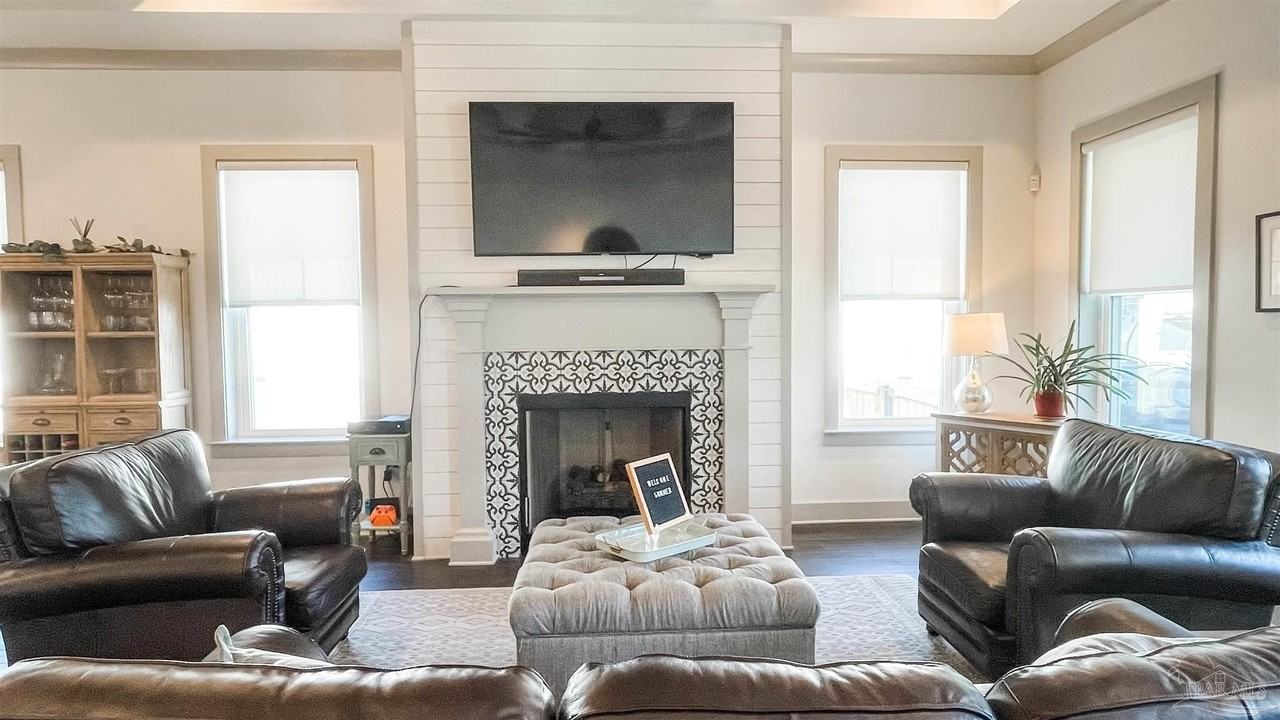 1633 E Hatton St - Photo 3 of 17