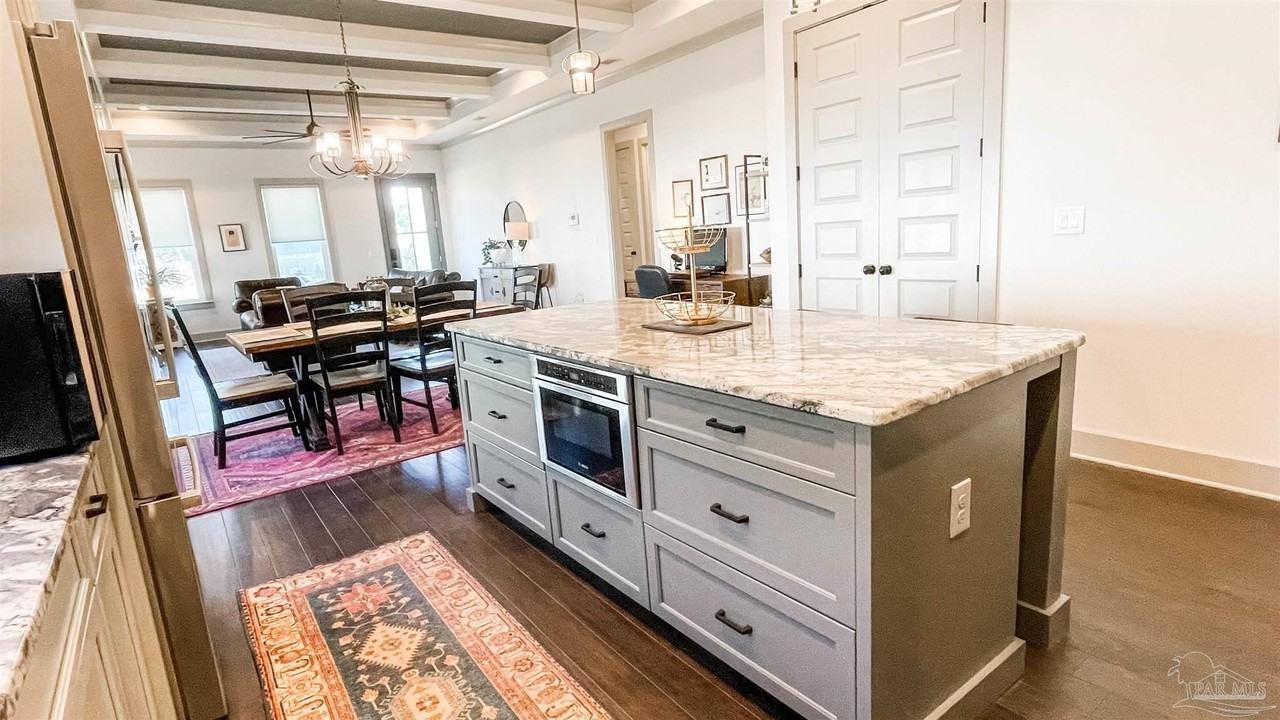 1633 E Hatton St - Photo 7 of 17