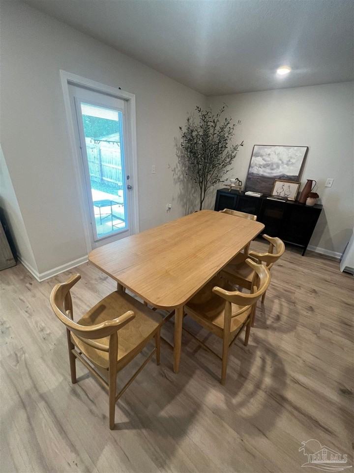 5253 Peach Dr - Photo 7 of 25