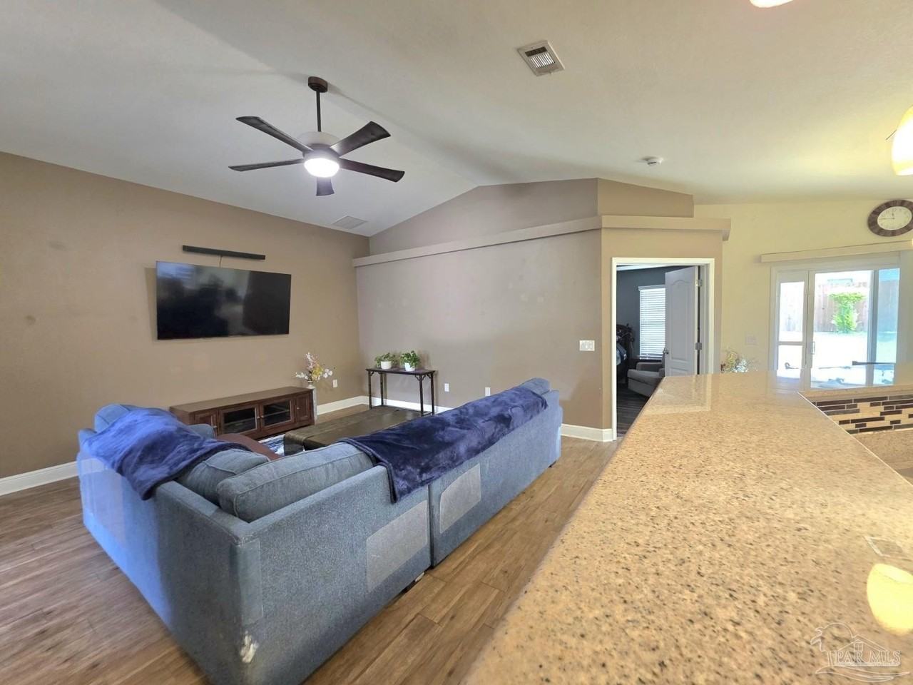 197 Millet Cir - Photo 4 of 23