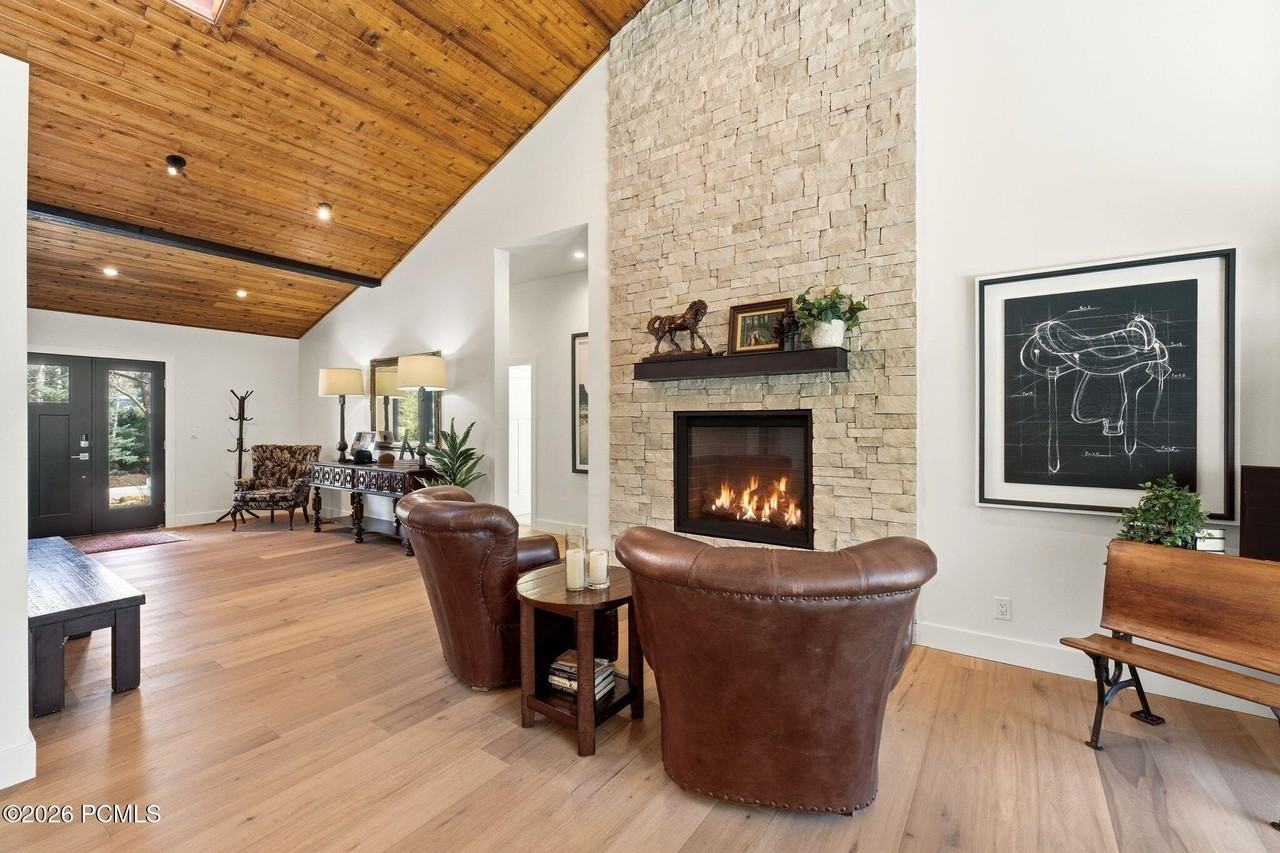 1503 Willow Loop - Photo 3 of 50