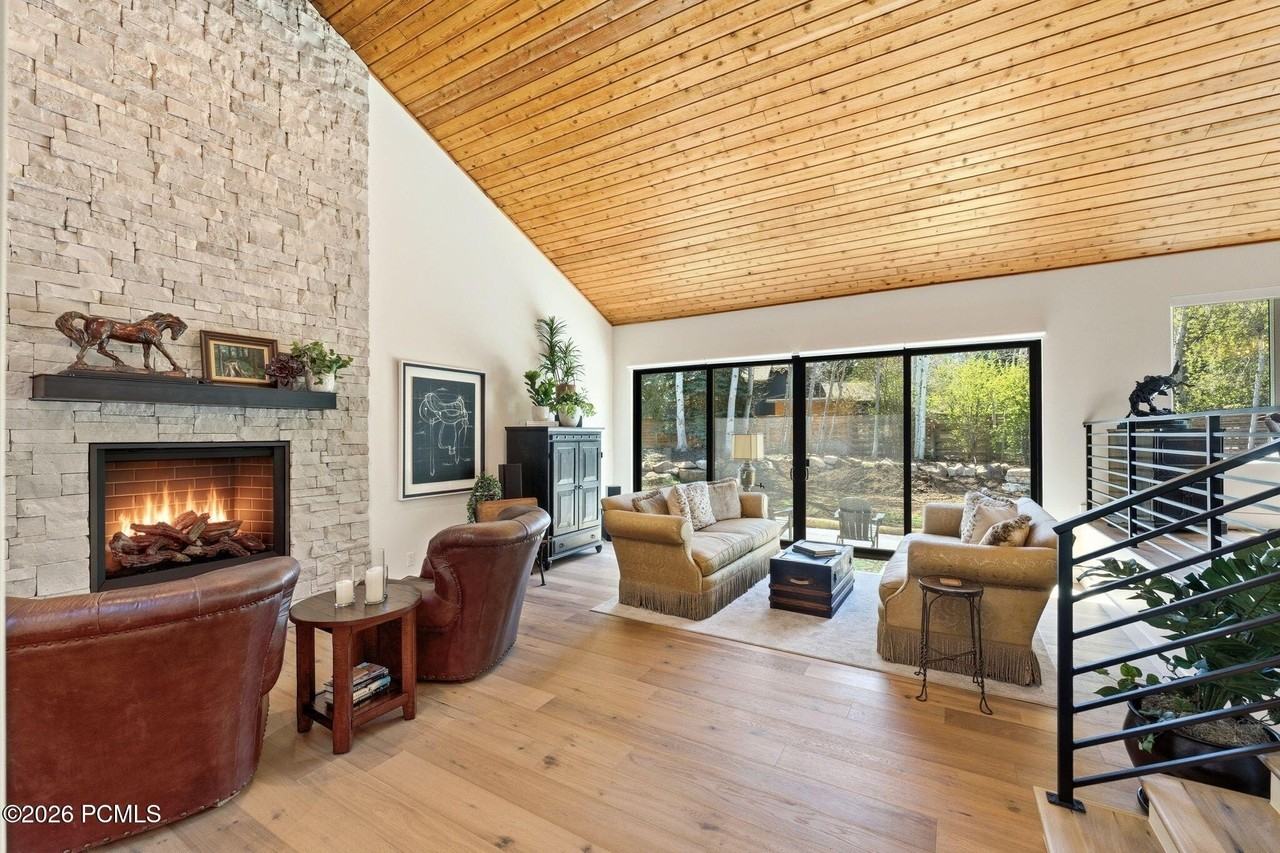 1503 Willow Loop - Photo 5 of 50