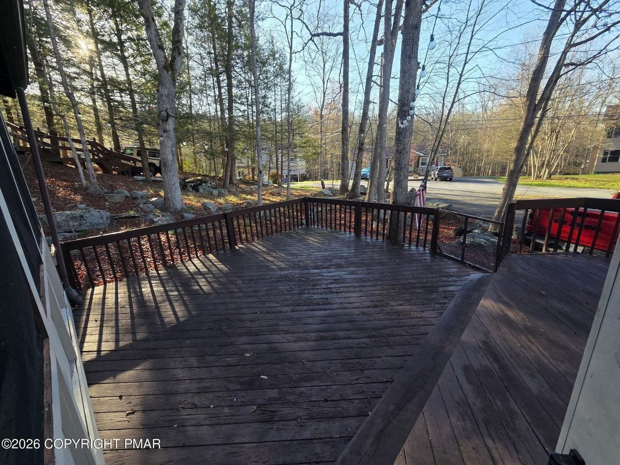 408 Saunders Dr - Photo 2 of 30