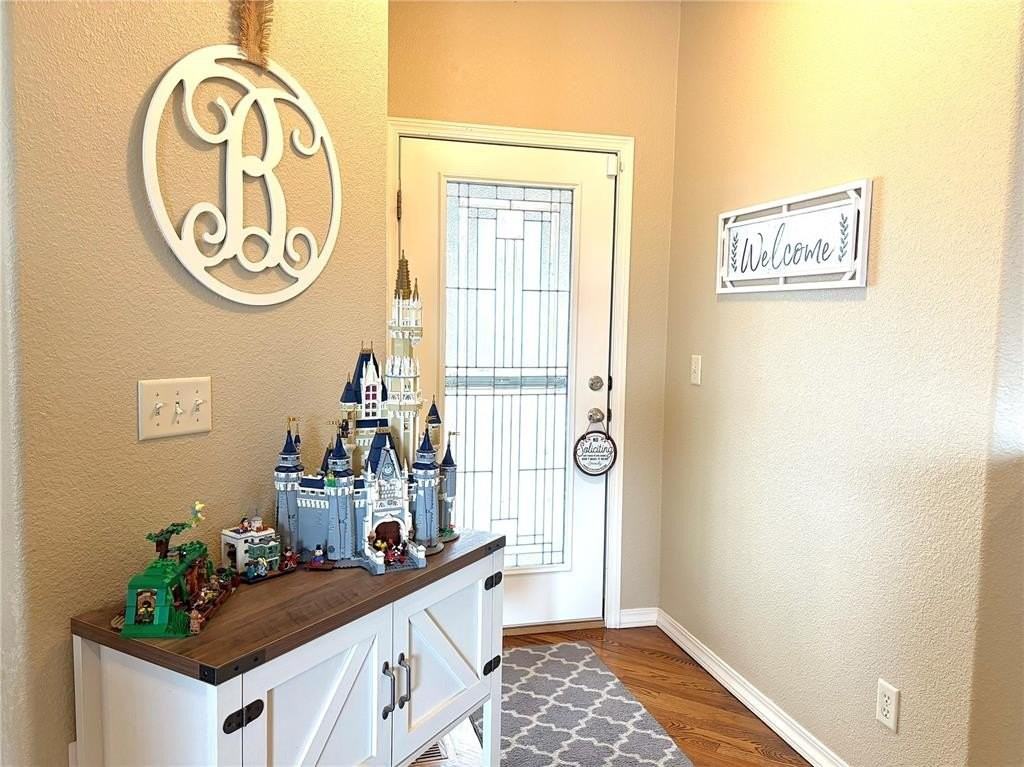 7914 Hunter Peak Trl - Photo 3 of 46