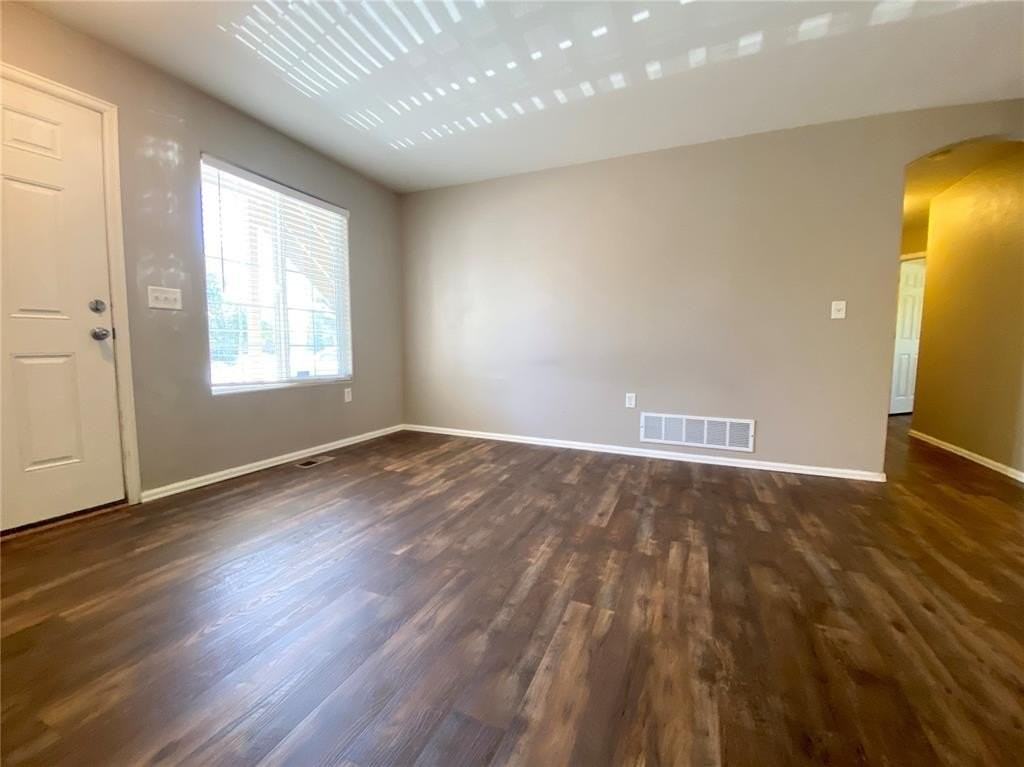 464 Ellers Grv - Photo 6 of 16