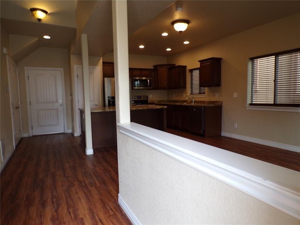 9381 Piedmont Pt - Photo 3 of 20