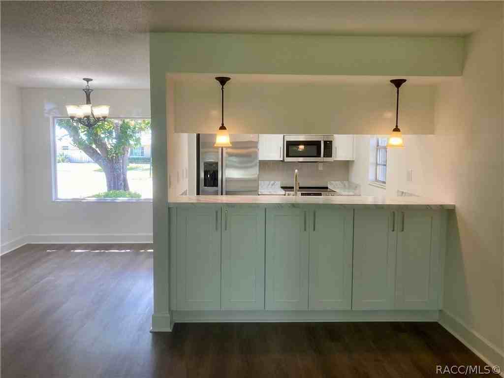 11499 W Bayshore Dr - Photo 7 of 45