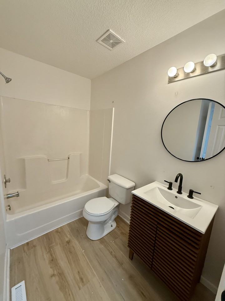 900 Mission Rd #900 - Photo 7 of 16