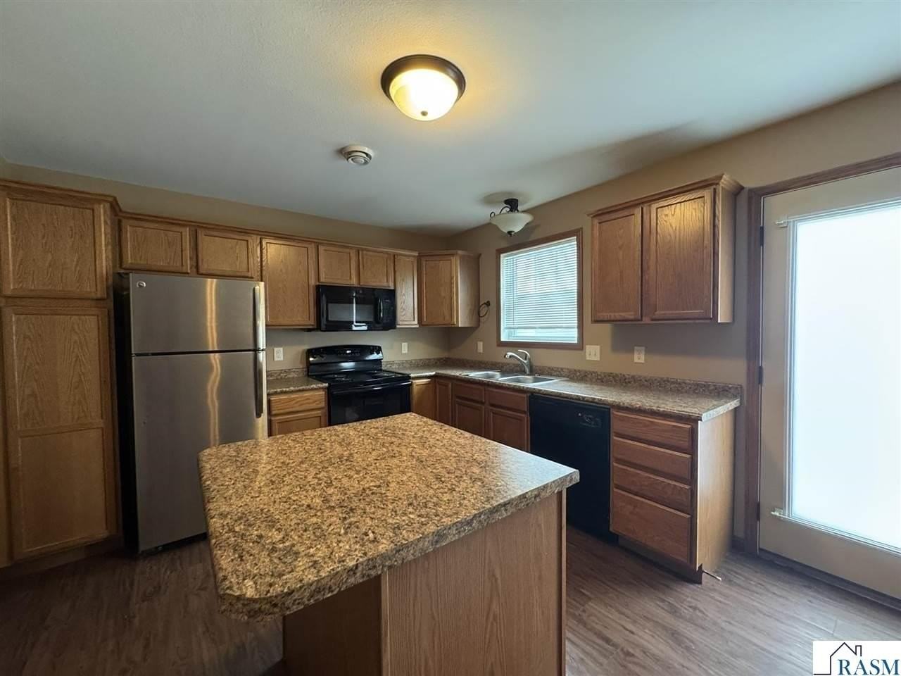 109 Oriole Path - Photo 3 of 13