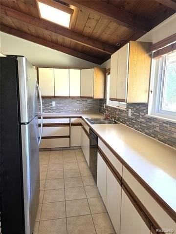 18881 Merriman Rd - Photo 7 of 19