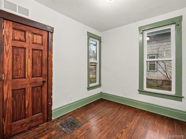 120 Depot St - Photo 3 of 20