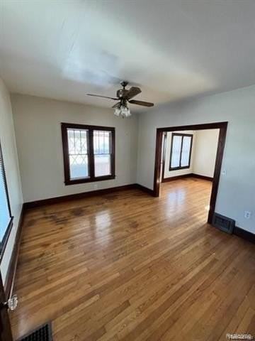 304 Ecorse Rd - Photo 7 of 14