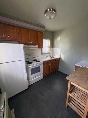 115 Ballard St - Photo 3 of 15