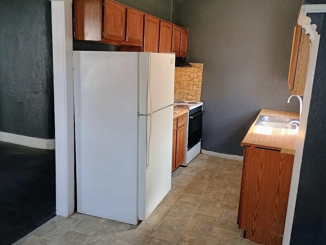 417 1st Ave Nw #2 - Photo 6 of 10