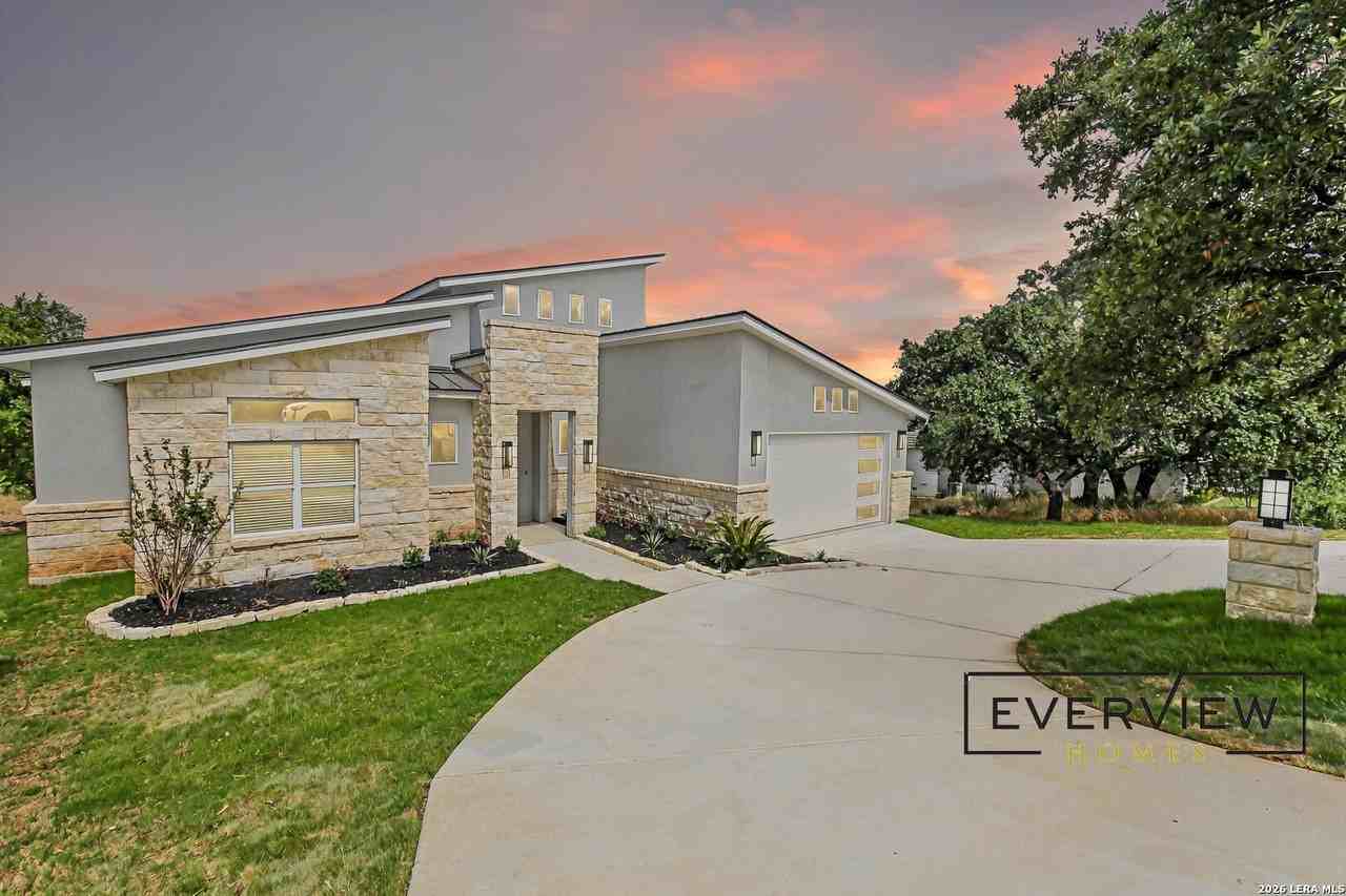 1314 Clayton Nolen Dr - Photo 2 of 30