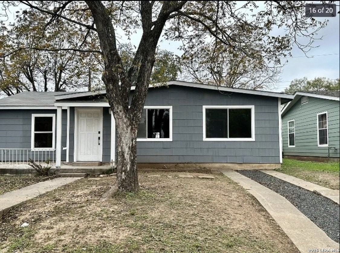 5411 Clark Ave - Photo 3 of 19