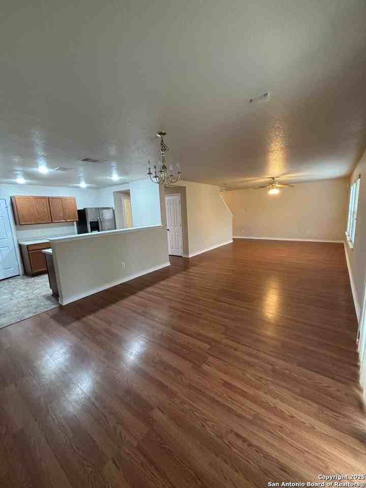 11107 Liberty Fld - Photo 5 of 28