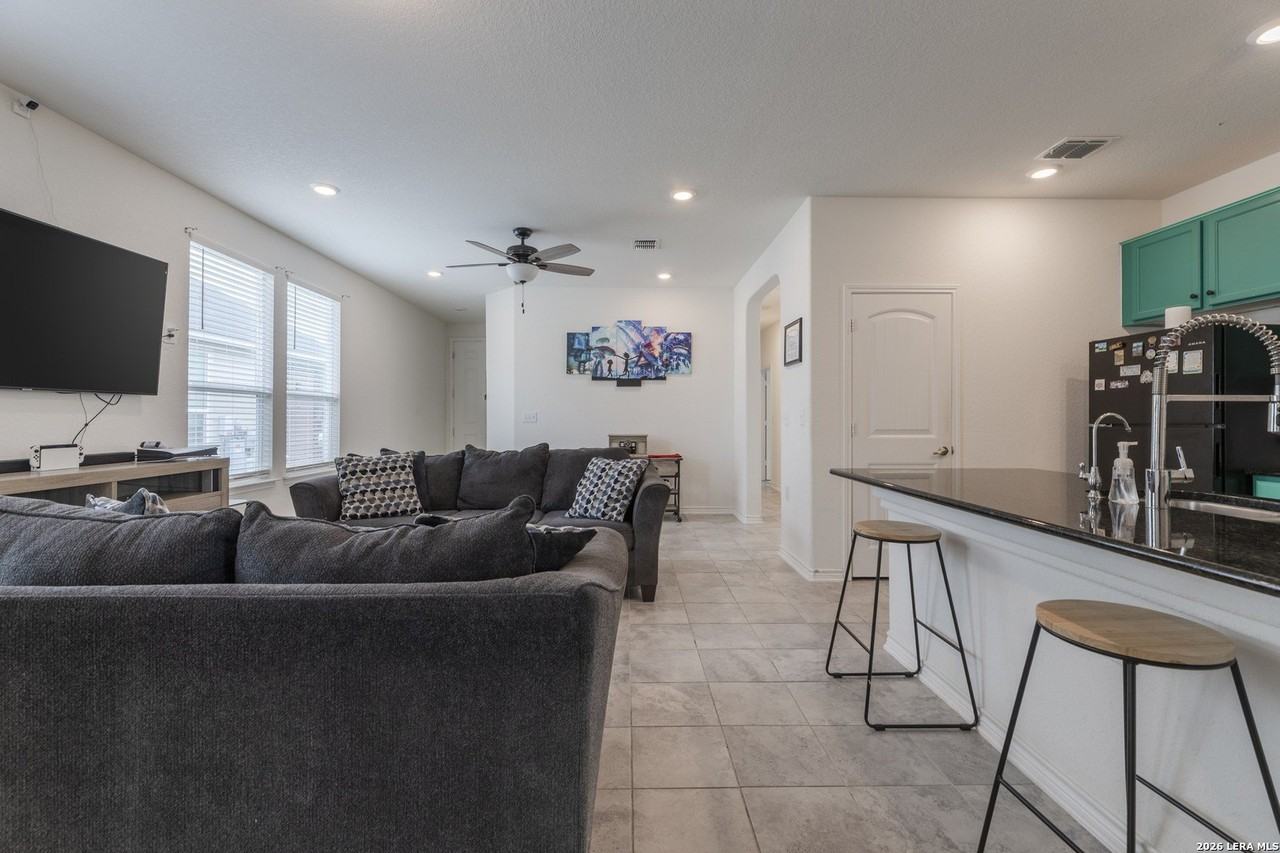 6422 Hibiscus Fls - Photo 4 of 19