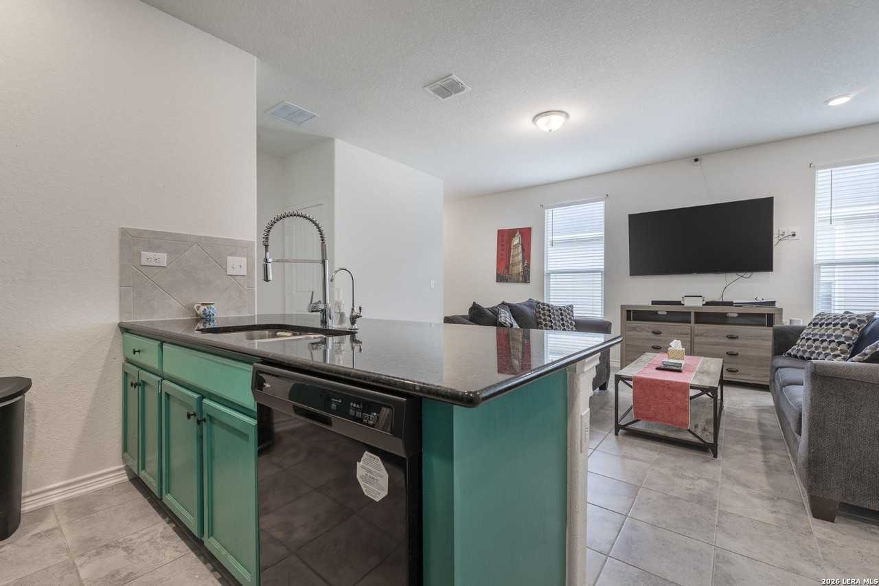 6422 Hibiscus Fls - Photo 6 of 19