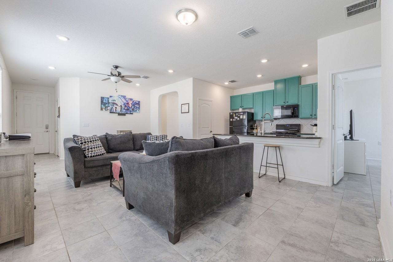 6422 Hibiscus Fls - Photo 7 of 19