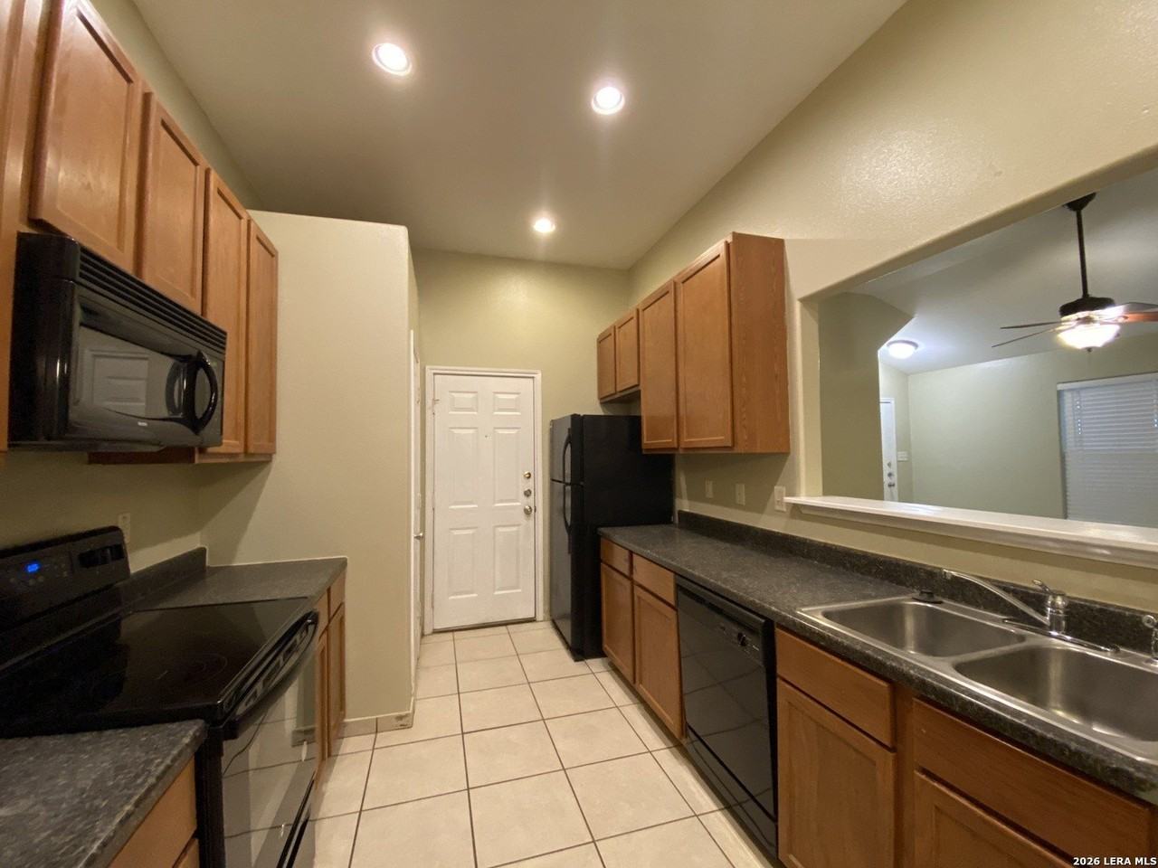 1411 Martin St #A - Photo 4 of 9