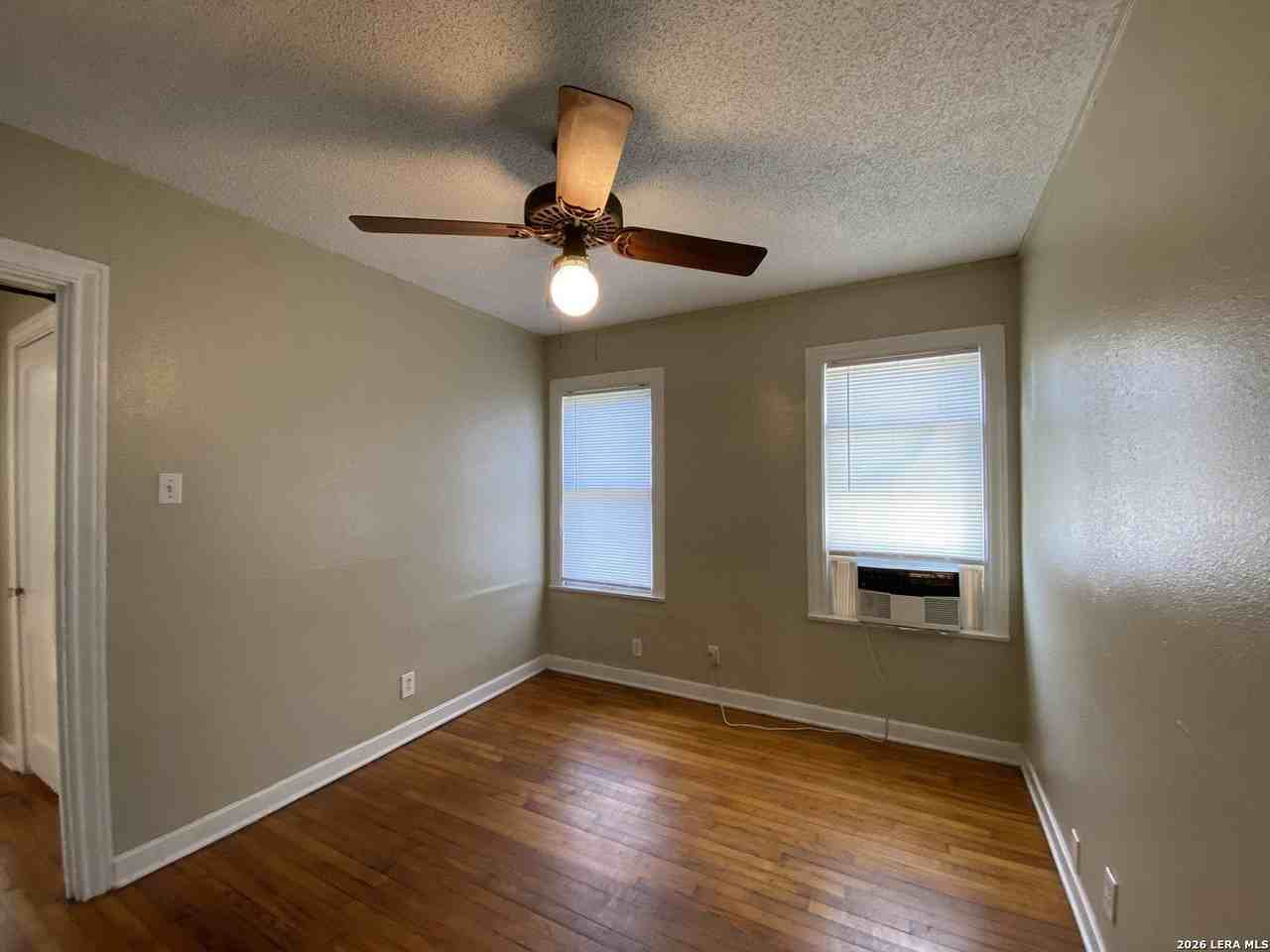 321 Duck St - Photo 3 of 7