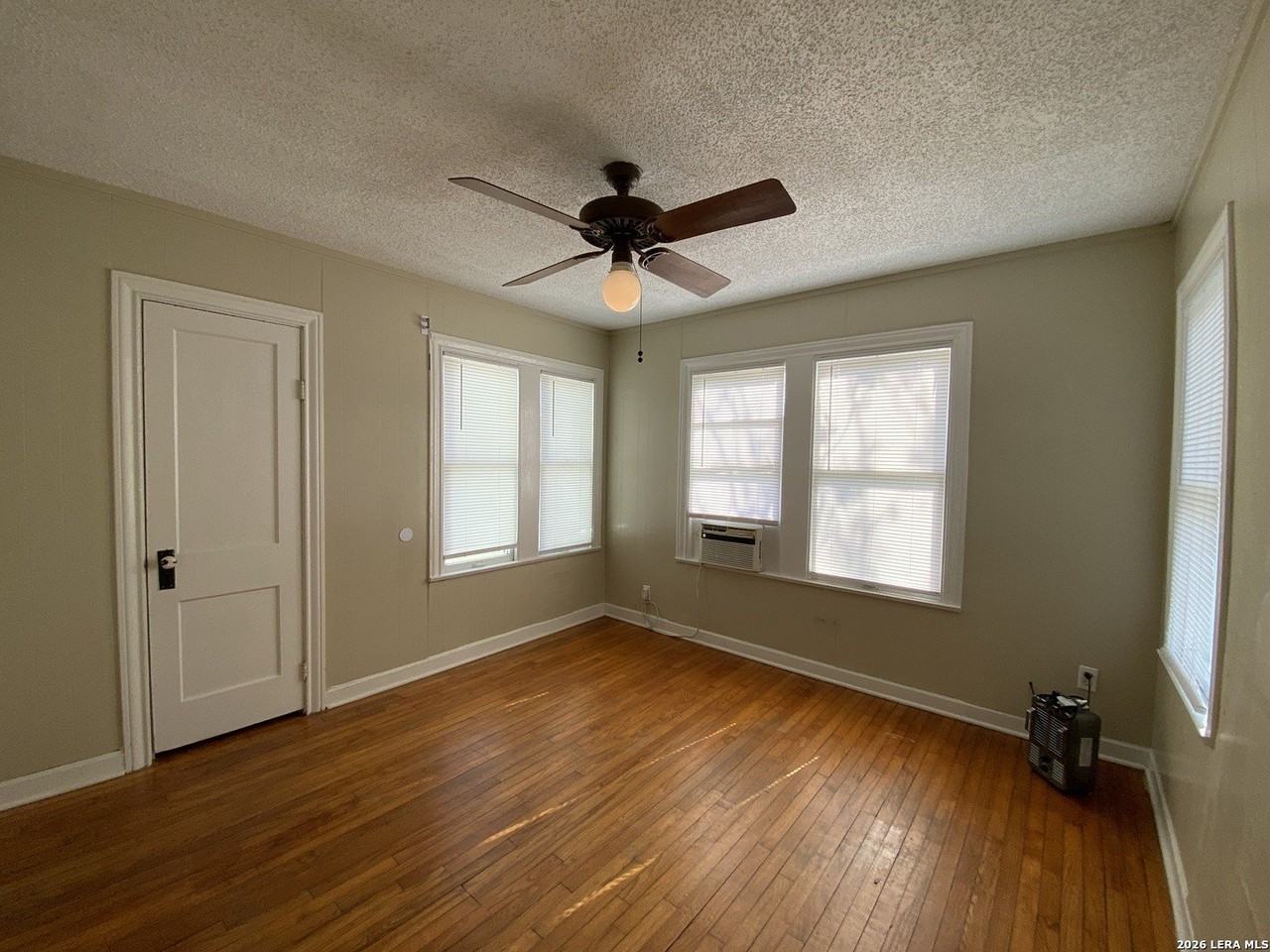 321 Duck St - Photo 6 of 7