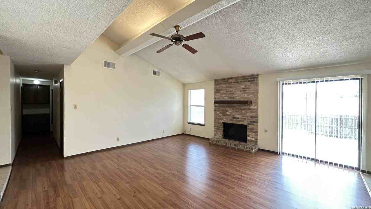 5111 Timber Trace St - Photo 7 of 34