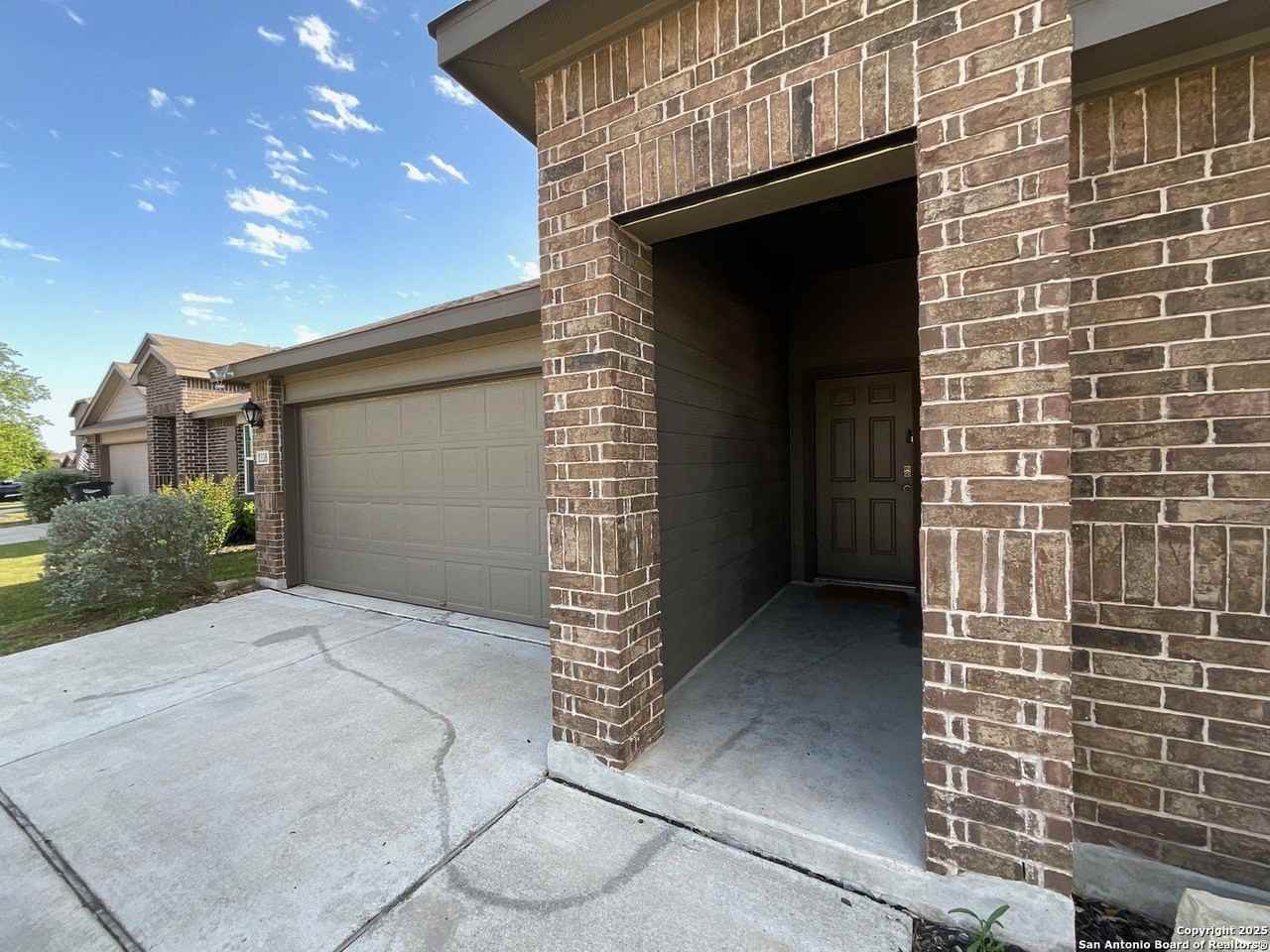 2118 Silver Maple - Photo 3 of 17