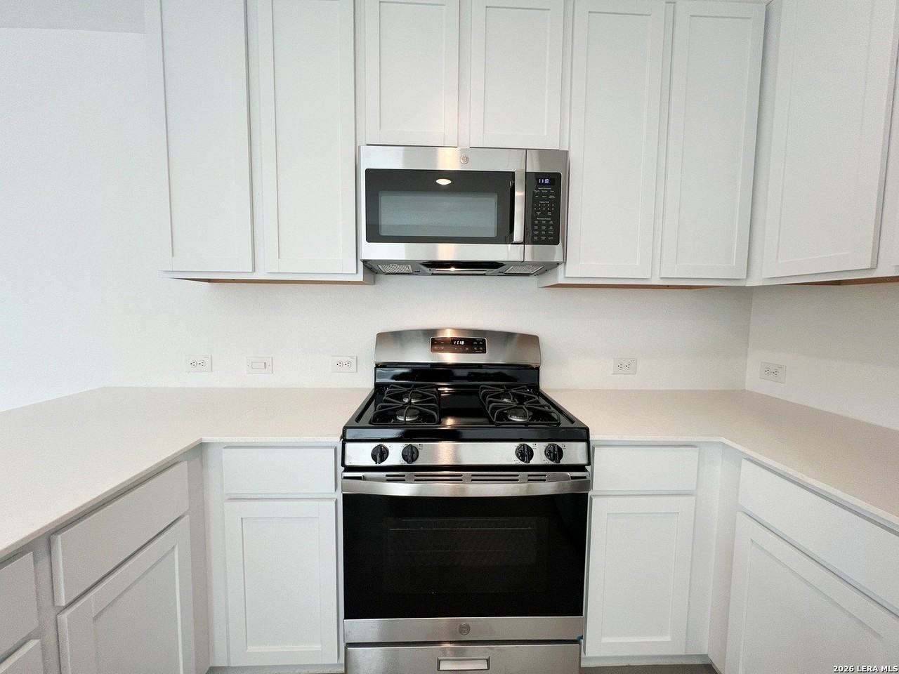 3008 Carnelian Trl - Photo 7 of 28