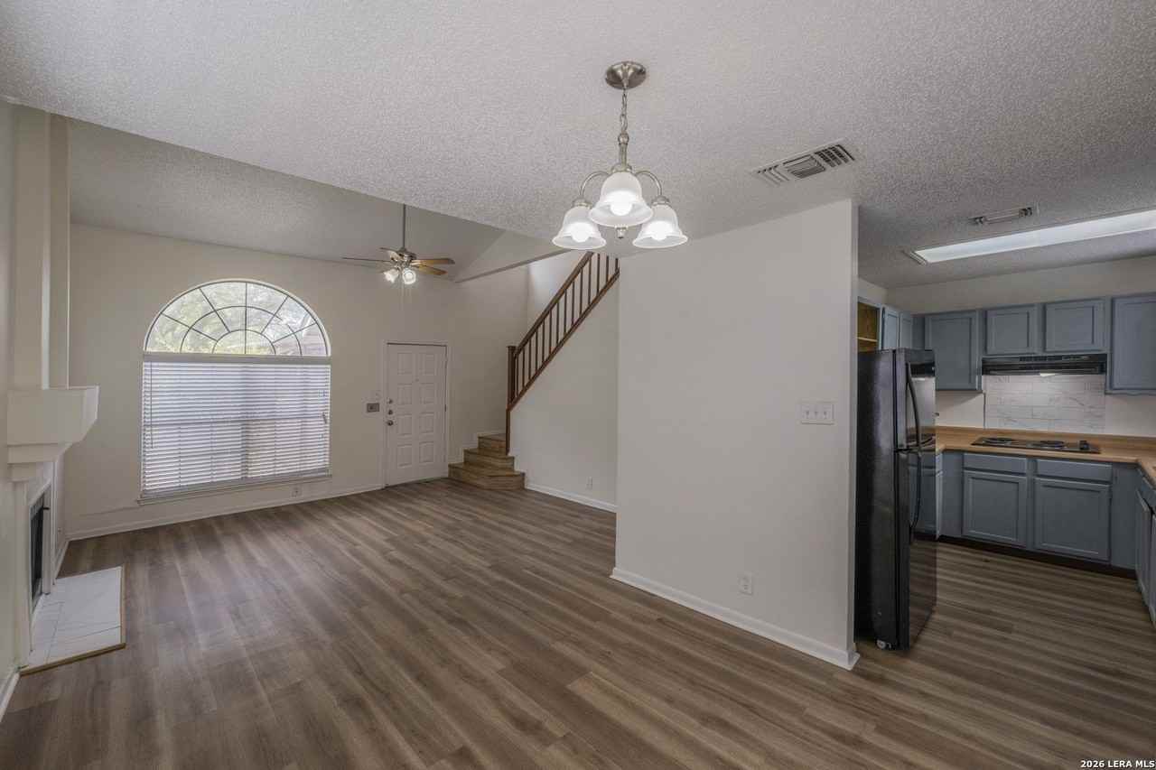 4058 Mystic Sunrise Dr - Photo 2 of 16