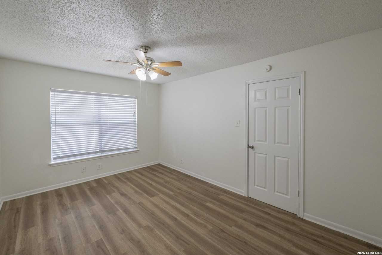 4058 Mystic Sunrise Dr - Photo 7 of 16