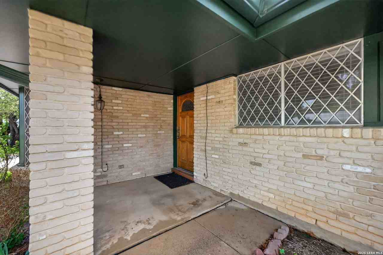 3743 Newrock Dr - Photo 5 of 35