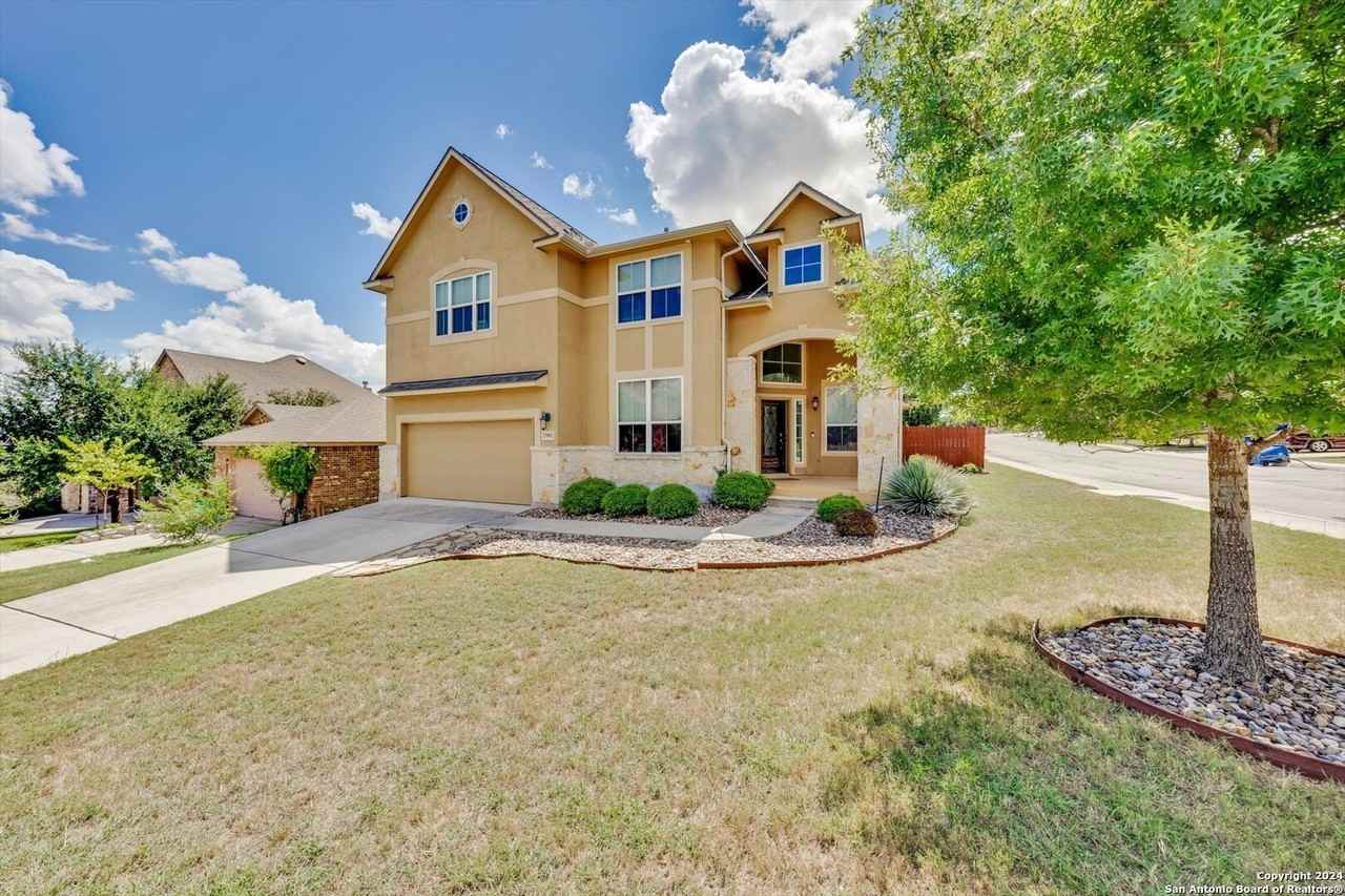 23902 Alpine Ldg - Photo 2 of 46