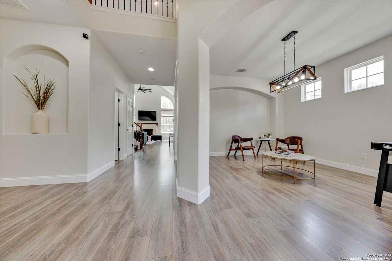 23902 Alpine Ldg - Photo 4 of 46