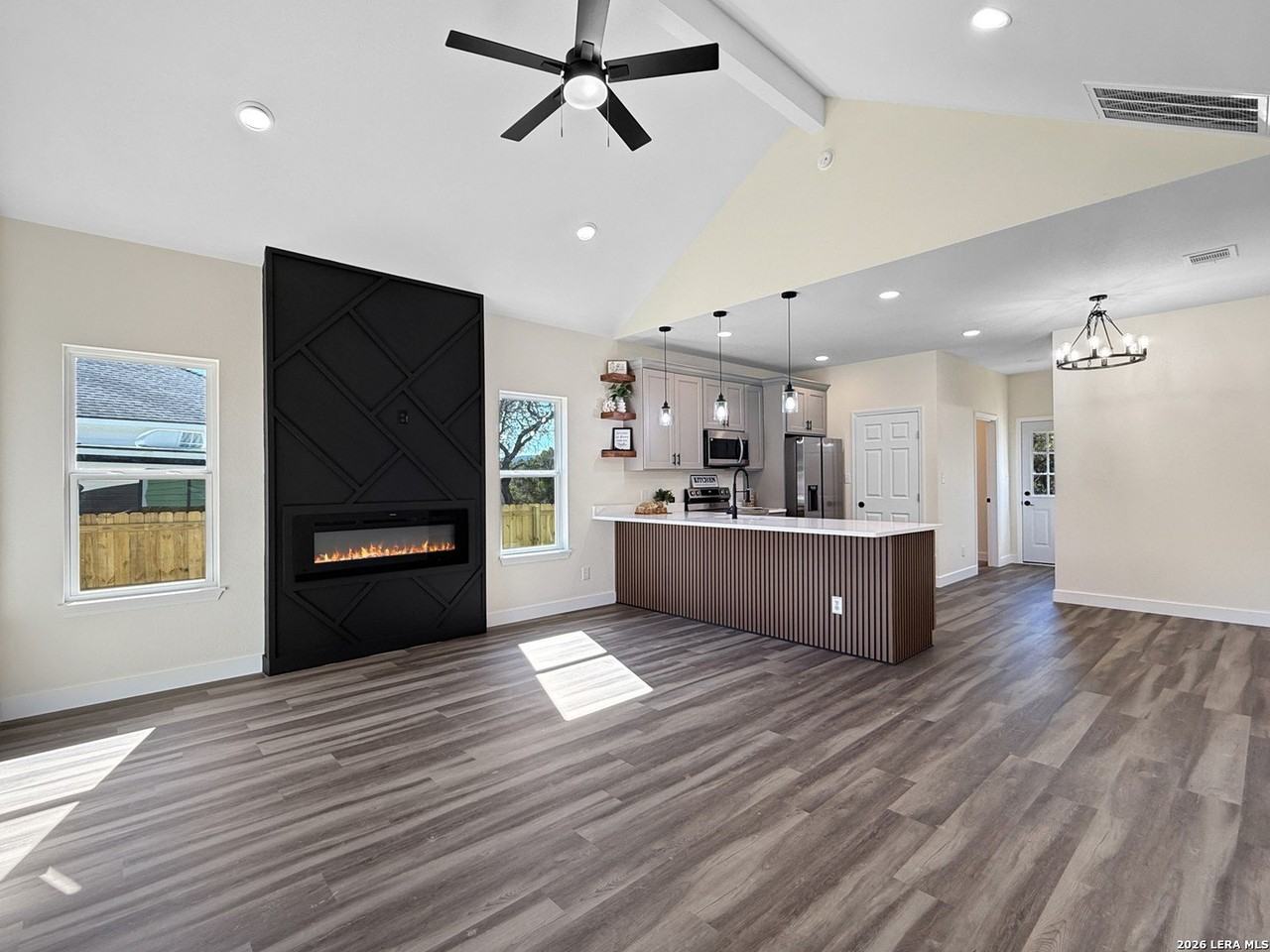 656 Skyline Dr - Photo 6 of 17